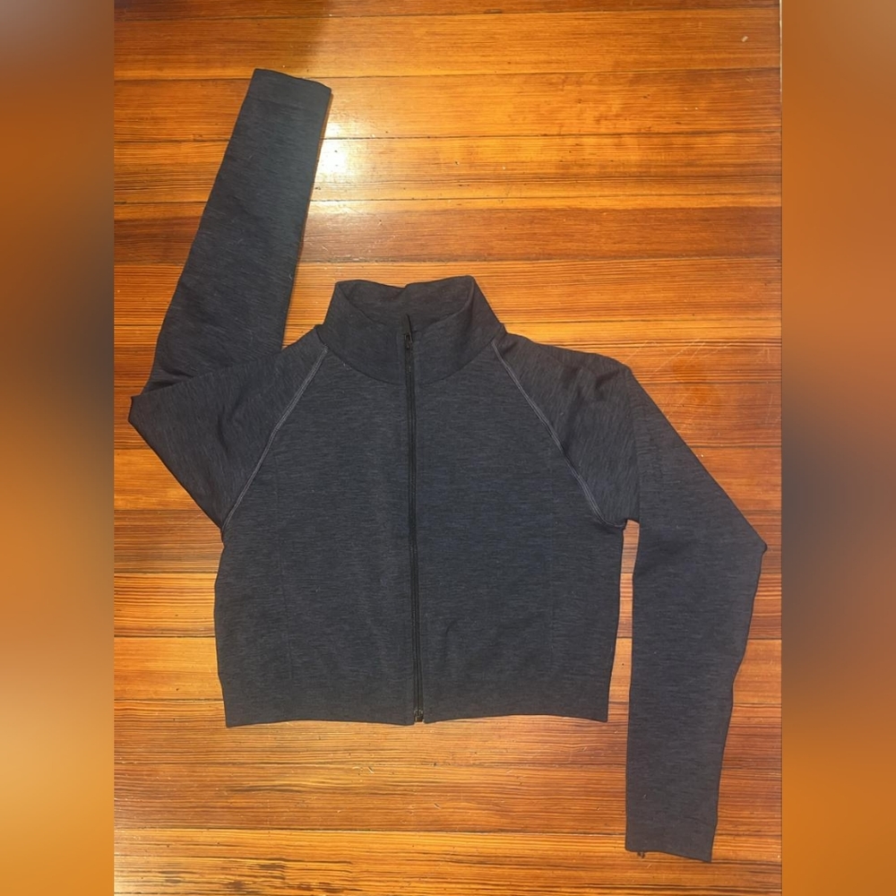 Alphalete cropped jacket